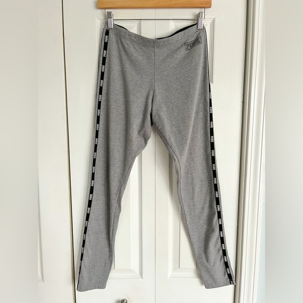 PINK Leggings in Gray